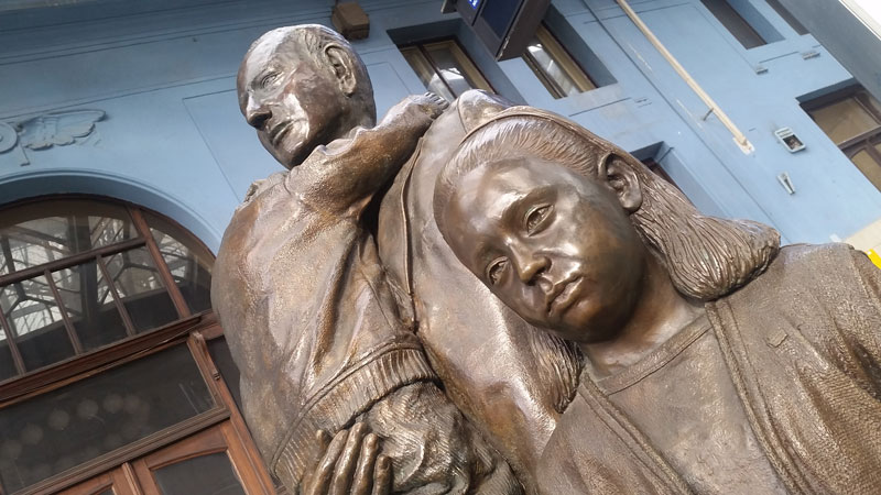 nicholas winton memorial prague main train station