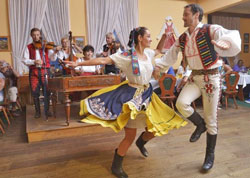 czech folklore dancing