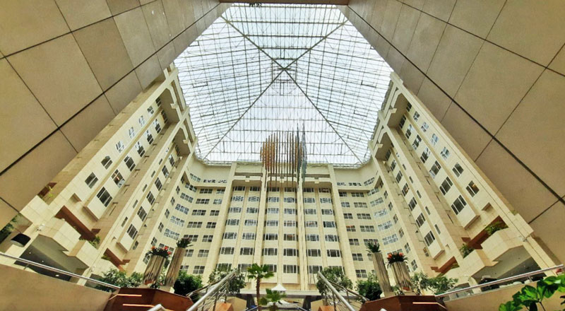 the atrium of the prague hilton hotel