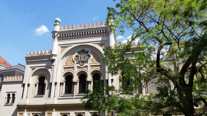 external view of the Prague Spanish Synagogue