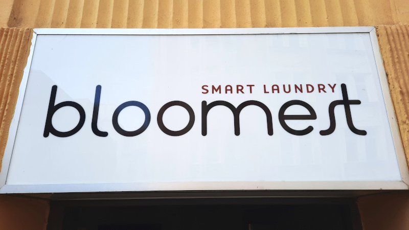 prague bloomest laundry signage