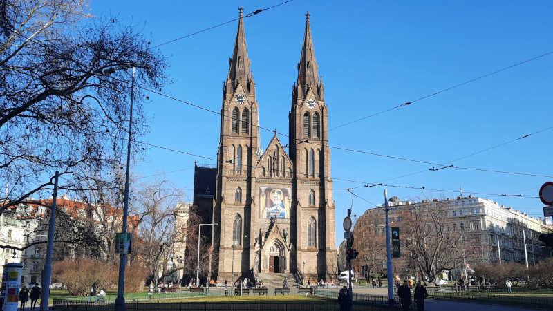 st ludmila in prague's peace square